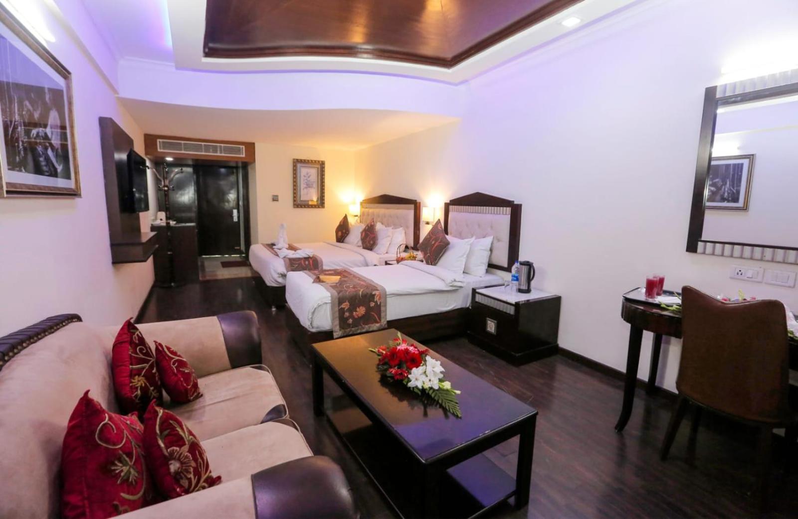 Hotel The Residency Srinagar Exterior photo
