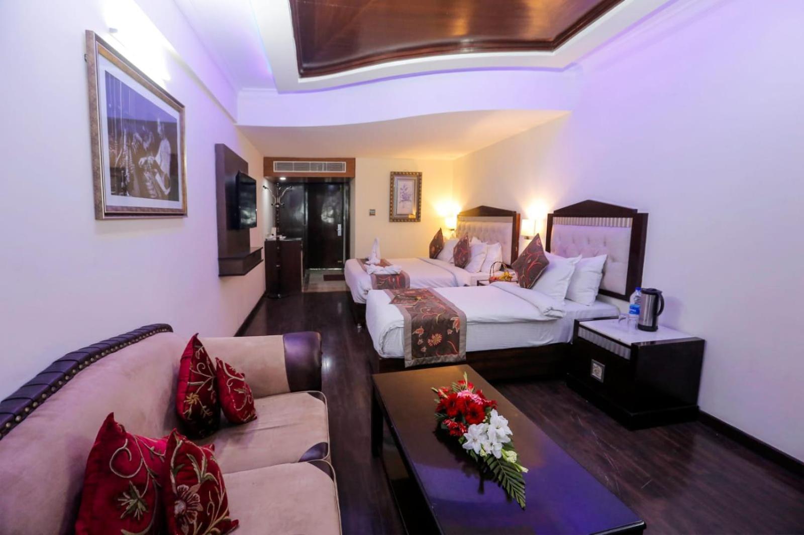Hotel The Residency Srinagar Exterior photo