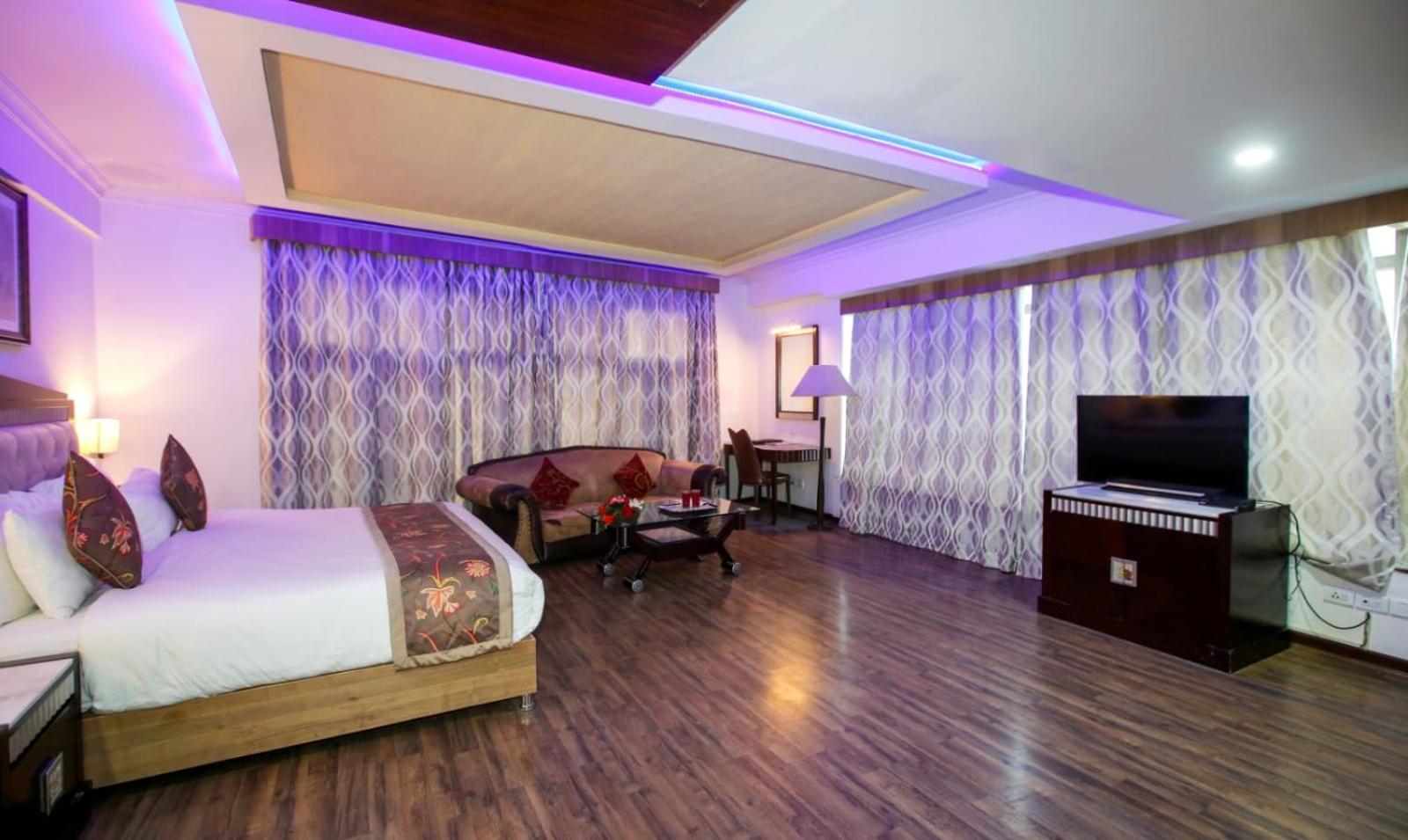 Hotel The Residency Srinagar Exterior photo